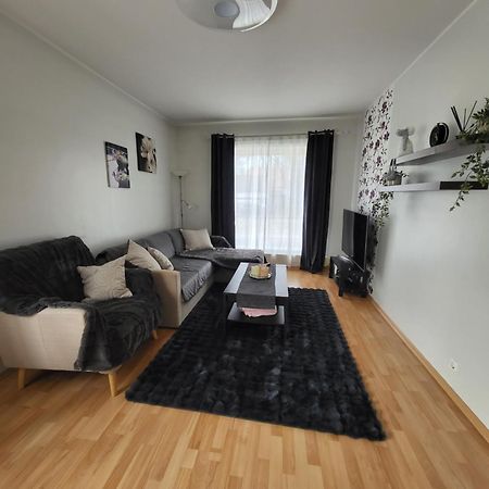 Long Holiday Apartment Куресааре Екстериор снимка