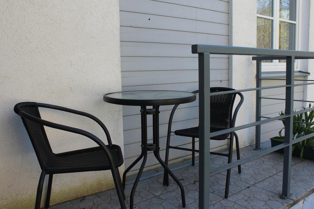 Long Holiday Apartment Куресааре Екстериор снимка